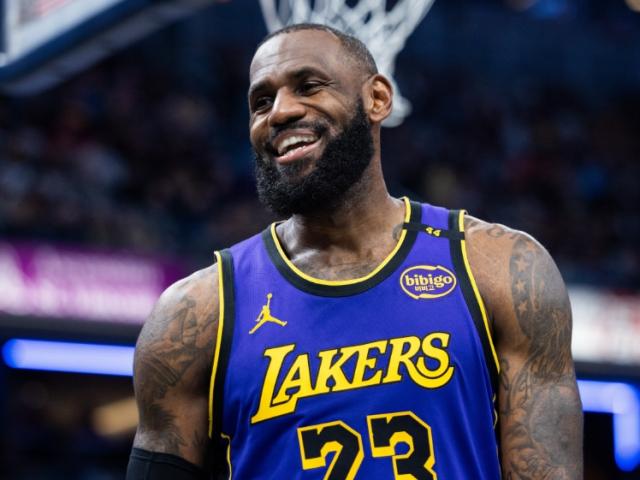 2026世界杯买球官网-避开奢侈税+全额中产！詹姆斯或继续降薪一舞再舞