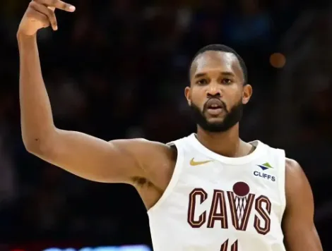 2026世界杯买球-莫布利全场16投9中，三分3中1得到20分9篮板2助攻2封盖